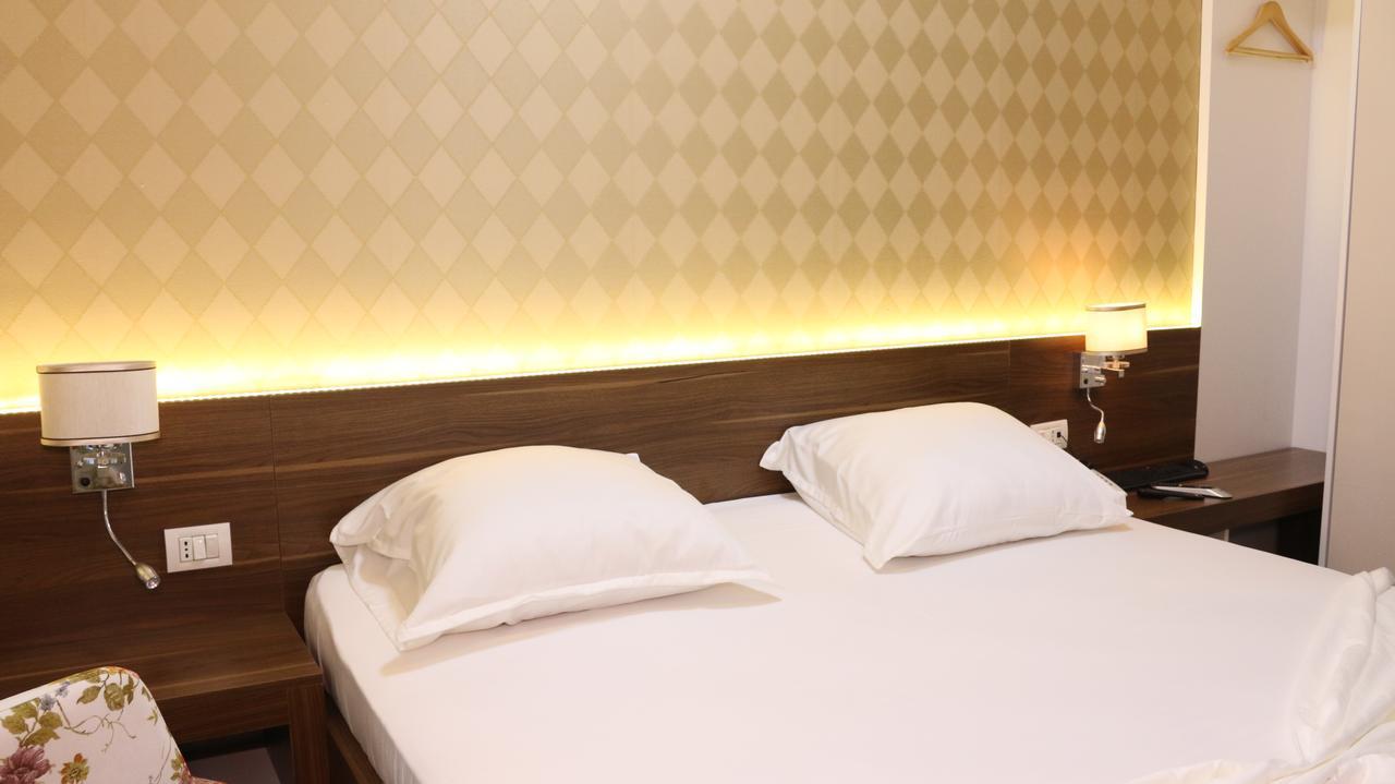 Hotel Admiral 普里兹伦 外观 照片